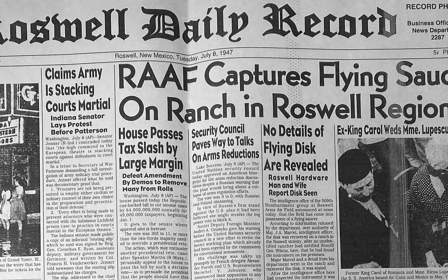 July 1947 Roswell Daily Record front-page headline